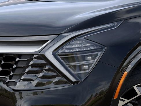 New 2025 Kia Sportage SX image 10