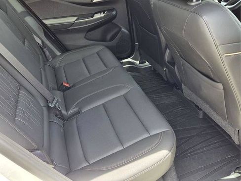 Used 2025 Buick Envista Avenir FWD image 17