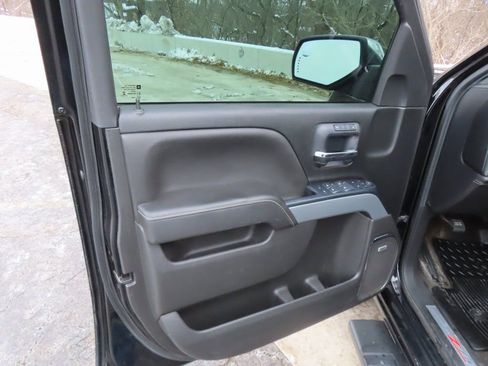 Used 2018 Chevrolet Silverado 1500 LTZ Z71 AWD/4WD image 31