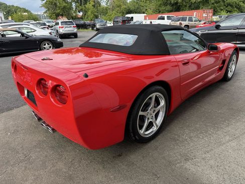 Used 2000 Chevrolet Corvette Convertible w/ Performance Handling Pkg RWD image 7