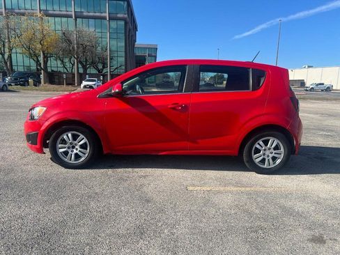 Used 2015 Chevrolet Sonic LT image 2
