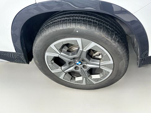 Used 2025 BMW X1 xDrive28i w/ Convenience Package AWD/4WD image 11