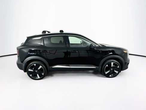 Used 2025 Nissan Kicks SR FWD image 10