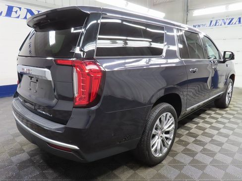 Used 2024 GMC Yukon XL Denali w/ Advanced Technology Package image 4