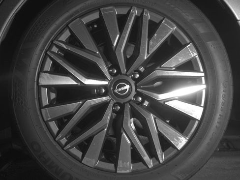 Used 2024 Nissan Altima 2.5 SV image 14