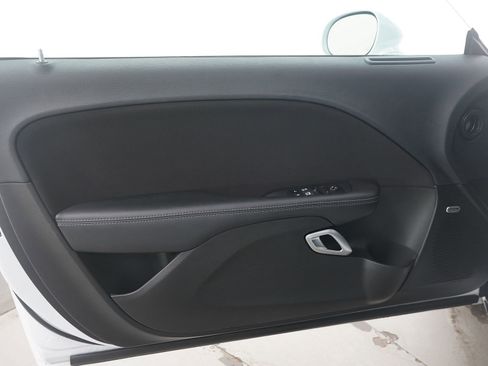 Used 2023 Dodge Challenger SXT w/ Blacktop Package image 13