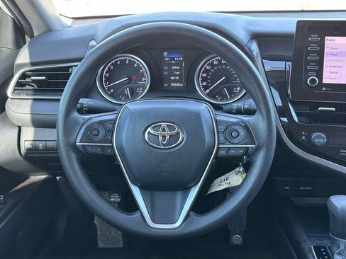 Used 2022 Toyota Camry LE image 14