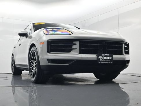 Used 2025 Porsche Cayenne S AWD/4WD image 49