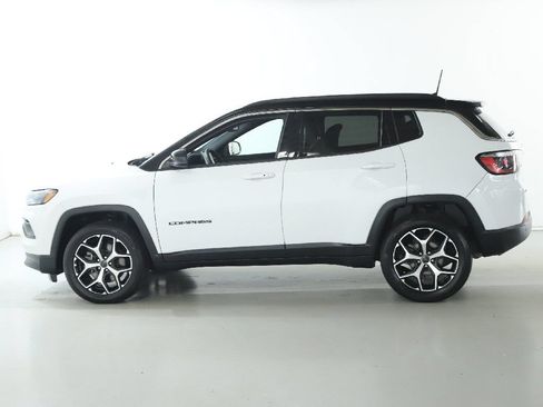 Used 2025 Jeep Compass Limited AWD/4WD image 38