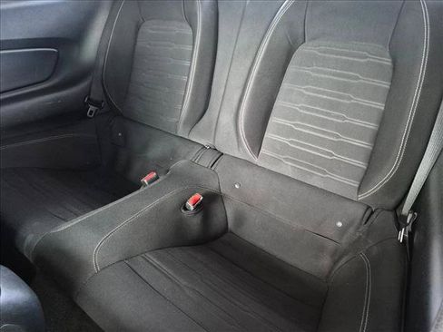 Used 2017 Ford Mustang Coupe RWD image 17