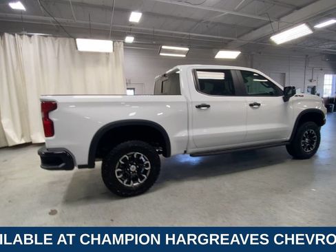 Used 2025 Chevrolet Silverado 1500 ZR2 w/ Technology Package AWD/4WD image 11