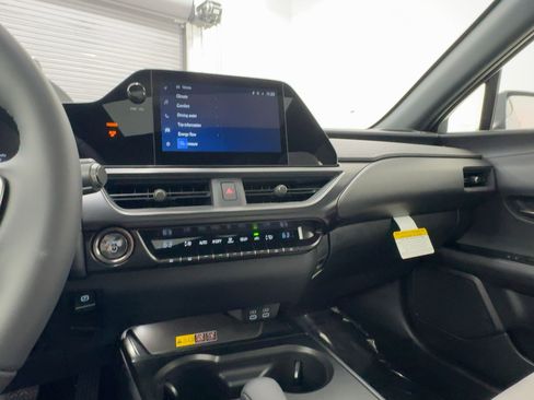 New 2026 Lexus UX 300h FWD image 21