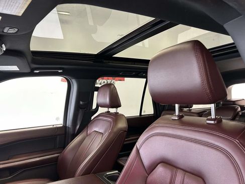 Used 2024 Ford Expedition Limited RWD image 16