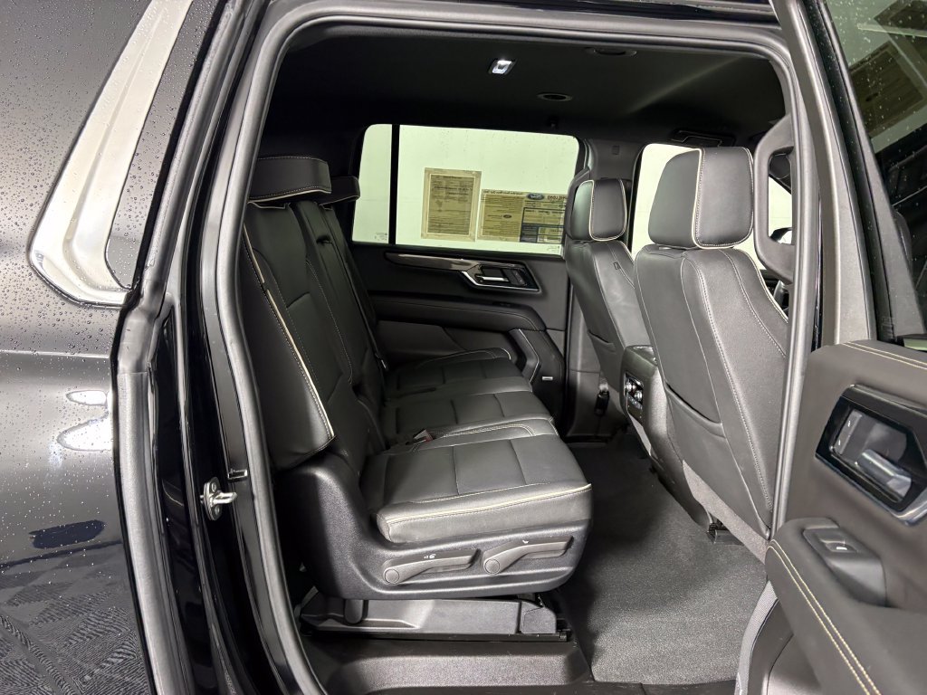 Used 2026 GMC Yukon XL Elevation w/ LPO, Elevation Black Package AWD/4WD image 37