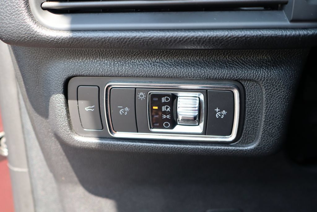 Used 2020 Lincoln Corsair AWD w/ Premium Package image 30