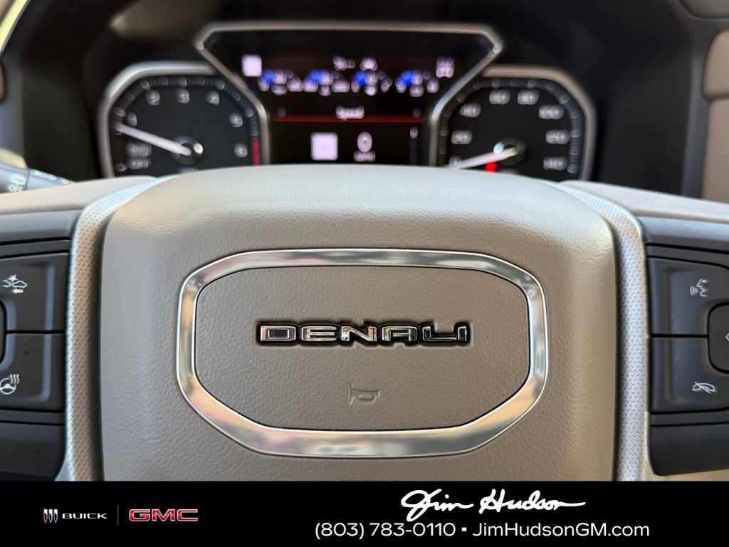 Used 2021 GMC Yukon XL Denali w/ Denali Premium Package AWD/4WD image 30
