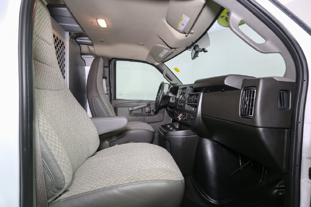 Used 2025 Chevrolet Express 2500 w/ Driver Convenience Package RWD image 15