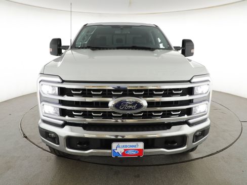 Used 2024 Ford F250 Lariat AWD/4WD image 2