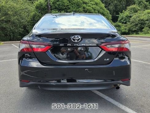 Used 2022 Toyota Camry LE FWD image 4