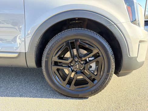 Used 2023 Kia Telluride EX X-Line image 24