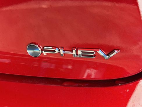 New 2026 Toyota Prius SE image 9