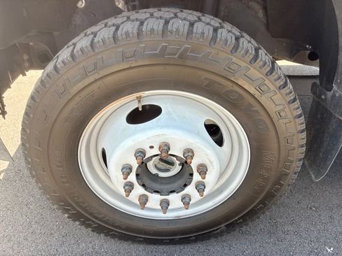 Used 2024 Ford F550 4x4 Crew Cab Super Duty image 38