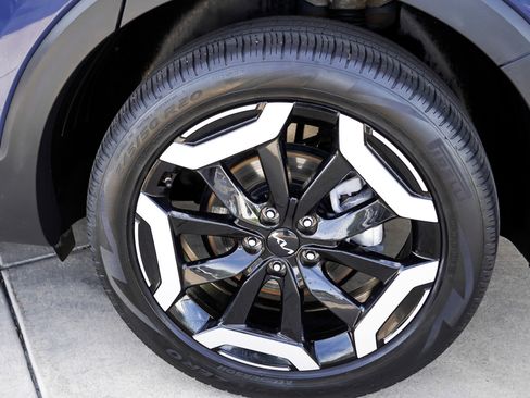 Used 2025 Kia Telluride S AWD/4WD image 13