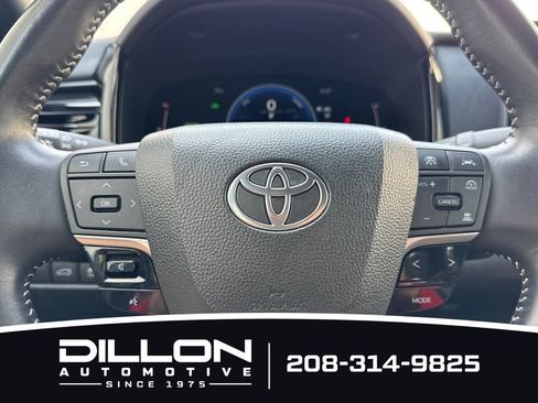 Used 2025 Toyota Camry SE FWD image 22