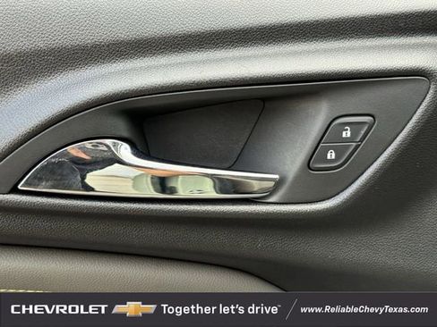 Used 2025 Chevrolet Trax ACTIV w/ Driver Confidence Package FWD image 28