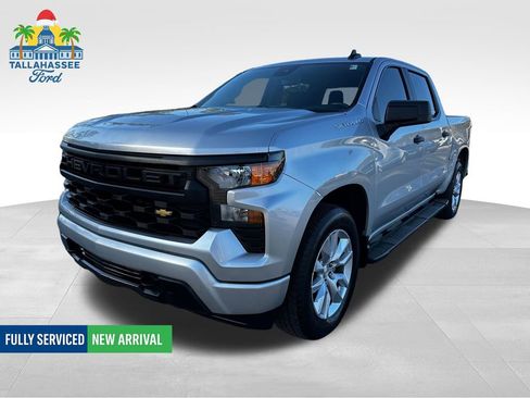 Used 2022 Chevrolet Silverado 1500 Custom image 1
