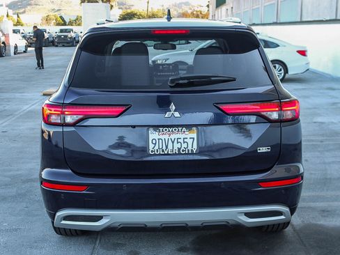 Used 2022 Mitsubishi Outlander SEL image 8