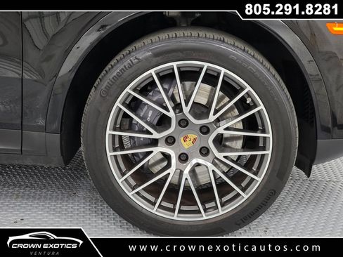 Used 2022 Porsche Cayenne AWD/4WD image 9