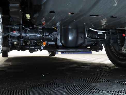 Used 2024 Ford F550 4x4 Crew Cab Super Duty image 9