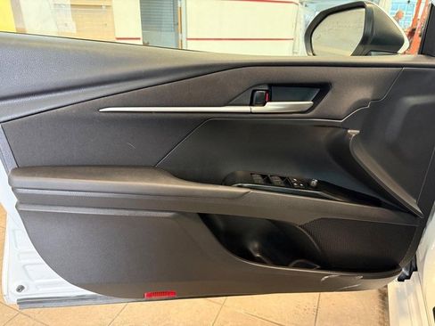 Used 2025 Toyota Camry LE image 18