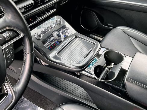 Used 2022 Lincoln Nautilus Reserve AWD/4WD image 16