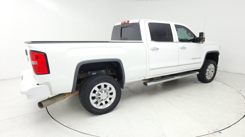 Used 2015 GMC Sierra 2500 Denali w/ Duramax Plus Package AWD/4WD image 7