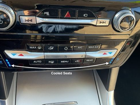 Used 2023 Ford Explorer Limited w/ Equipment Group 301A image 17