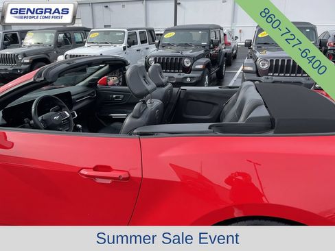 Used 2025 Ford Mustang Premium RWD image 39