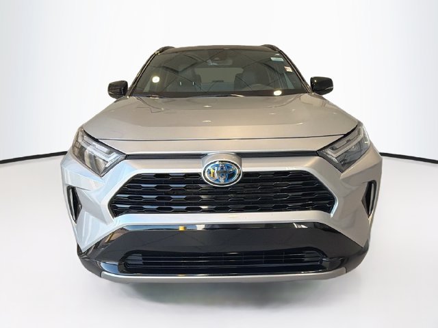 Used 2024 Toyota RAV4 XSE AWD/4WD image 2