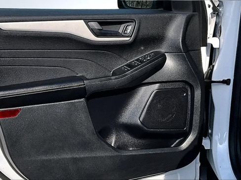 Used 2022 Ford Escape SE FWD image 20
