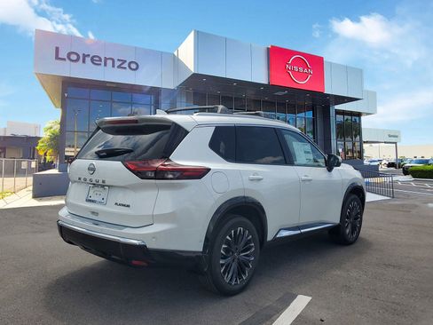 New 2025 Nissan Rogue Platinum w/ Platinum Premium Package image 4