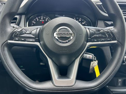 Used 2017 Nissan Rogue S FWD image 26