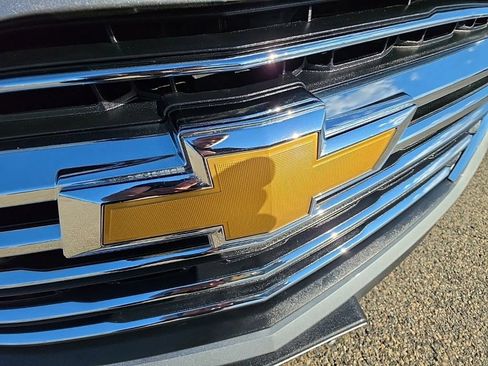 Used 2023 Chevrolet Traverse LT w/ LPO, Floor Liner Package AWD/4WD image 42
