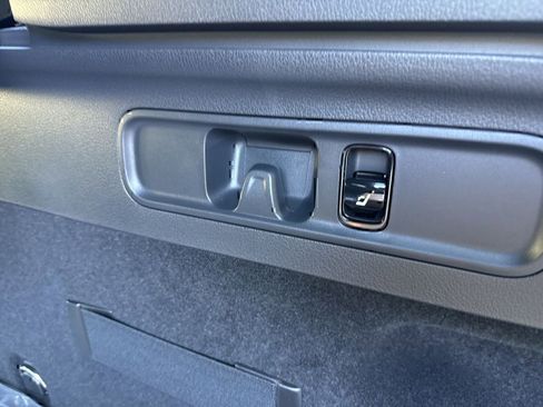 Used 2026 Mercedes-Benz GLC 350e 4MATIC image 31