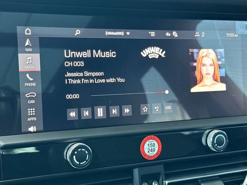 Used 2025 Porsche Macan image 23