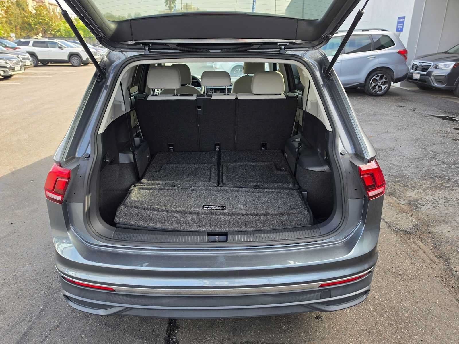 Used 2022 Volkswagen Tiguan S FWD image 16