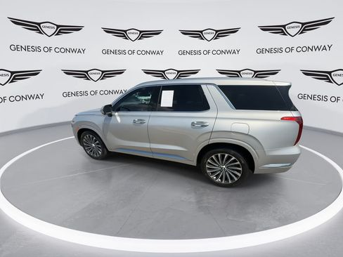 Used 2024 Hyundai Palisade Calligraphy FWD image 6