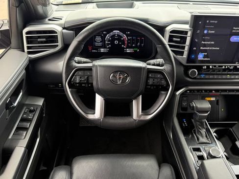 Used 2024 Toyota Sequoia Platinum AWD/4WD image 25
