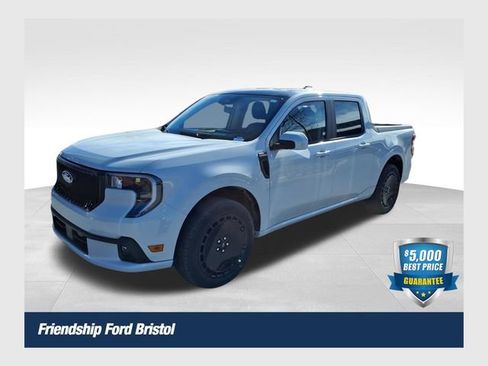New 2026 Ford Maverick Lobo AWD/4WD image 1