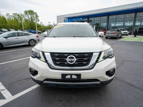 Used 2017 Nissan Pathfinder SL w/ SL Premium Package AWD/4WD image 2